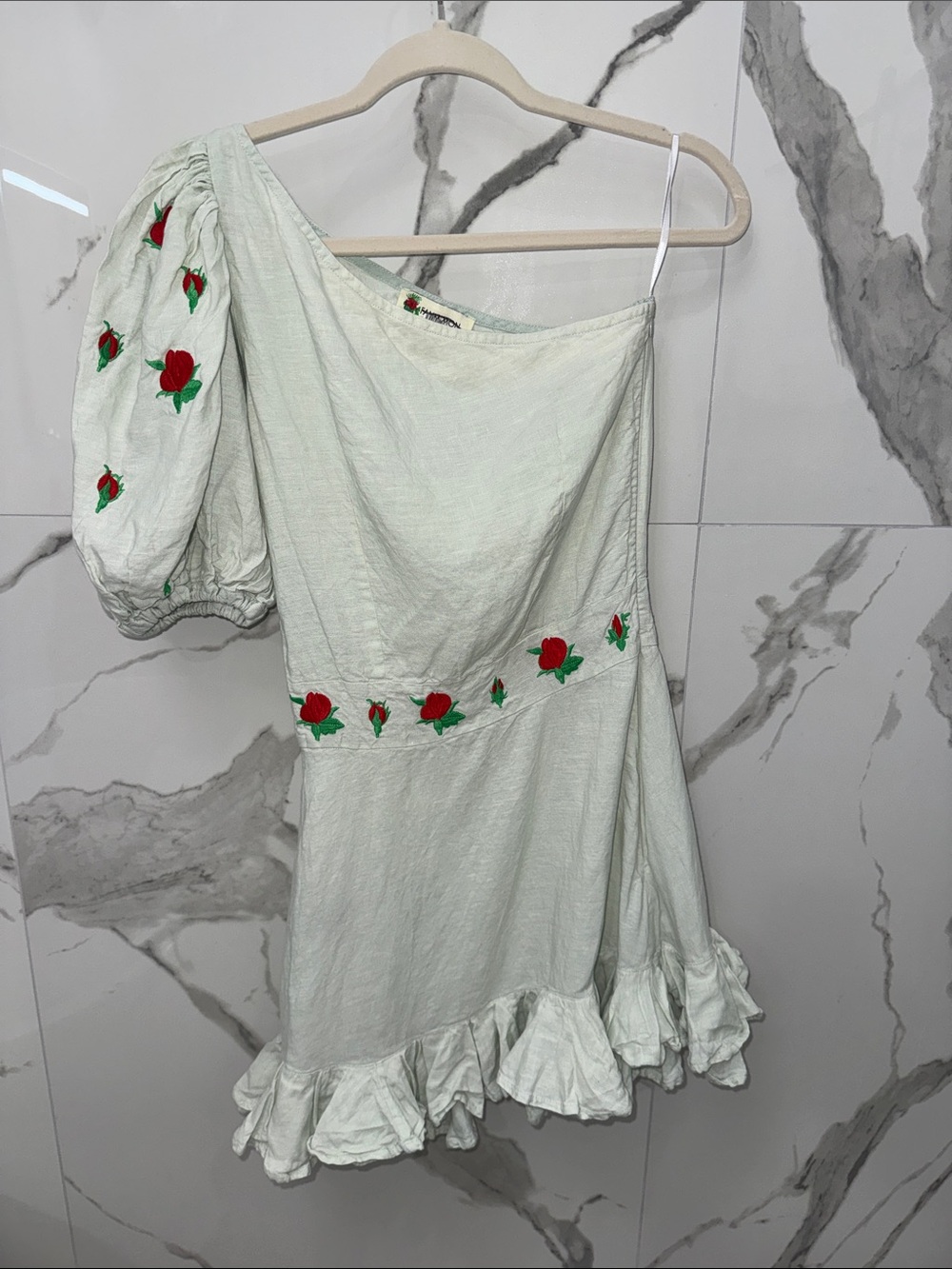Fanm Mon Flame One-Shoulder Mint Green Mini Dress with Red Rose Embroidery